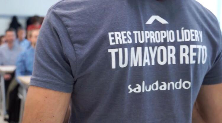 saludando-motto